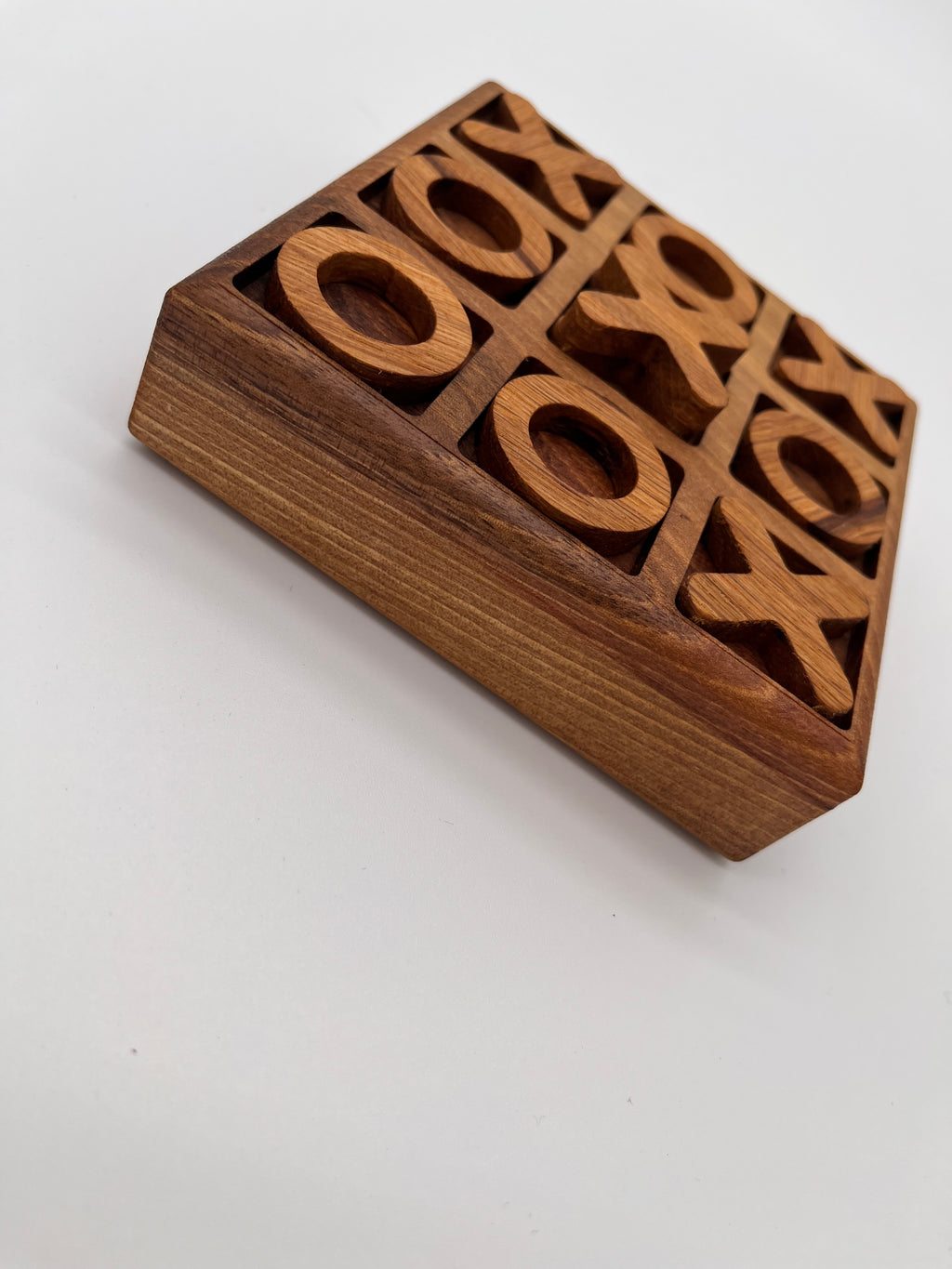 Jeu de morpion en bois, vue de dessus