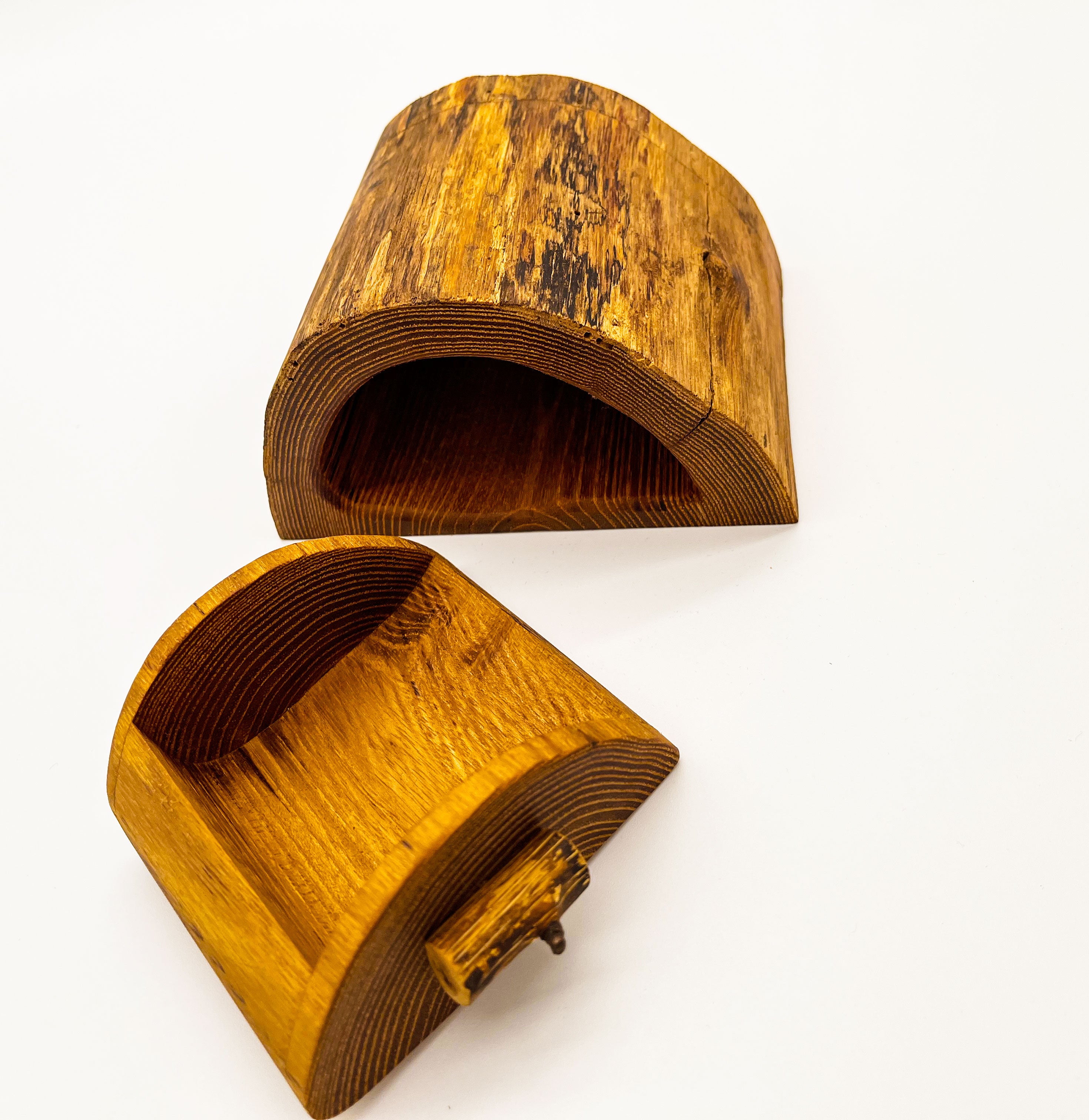 Bandsaw-box Natura en acacia, vue de face