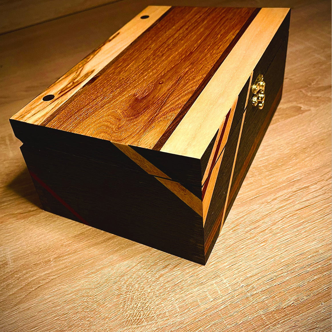 Coffret professionnel en bois réalisé sur mesure