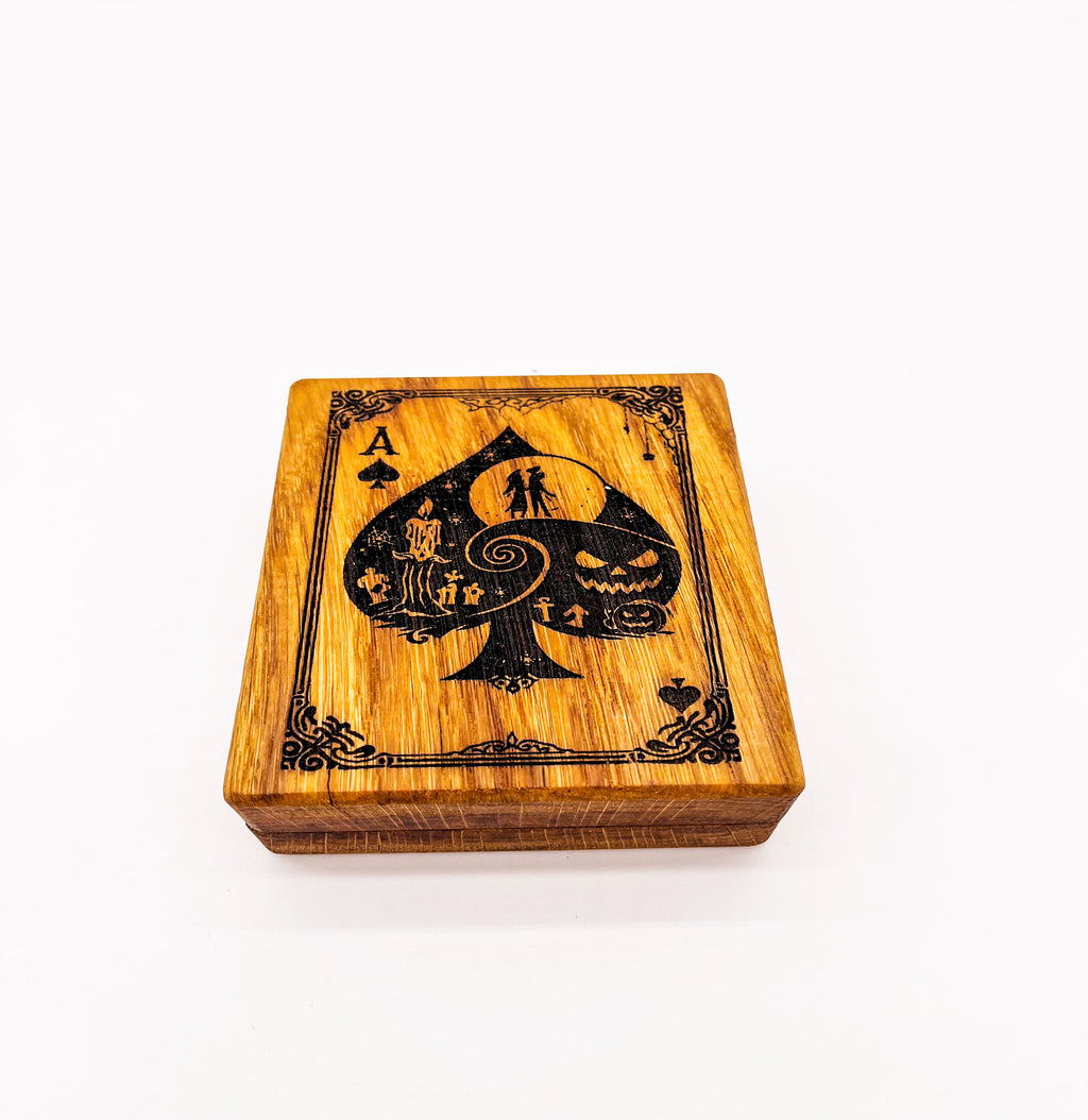 Jeu de cartes L’Étrange Noël de monsieur Jack avec sa boîte en chêne